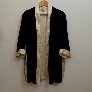 Victoria’s Secret Black & Cream Velvet Kimono XS
